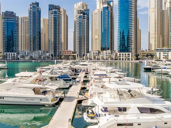 Pirates Bay Hostel Dubai Exterior photo